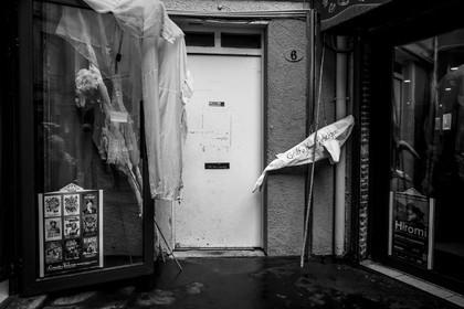 Des photographies en couleur, où les gens sont magnifiés par la lumière chaude du soleil