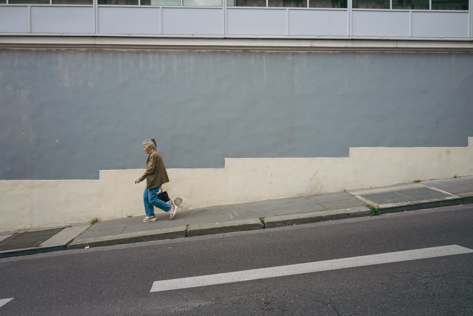 Des photographies en couleur, où les gens sont magnifiés par la lumière chaude du soleil